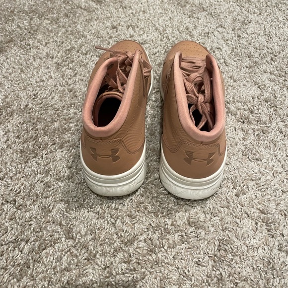 UA Sportstyle women’s high tops - Picture 3 of 4